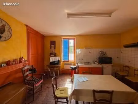 particulier à particulier a vendre maison de ville châteaumeillant