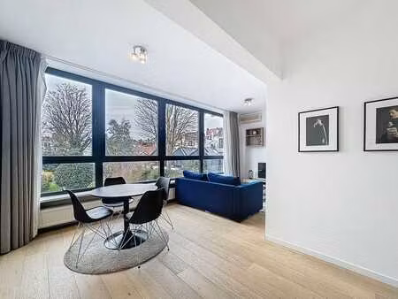 appartement entièrement meublé - quartier chatelain/louise