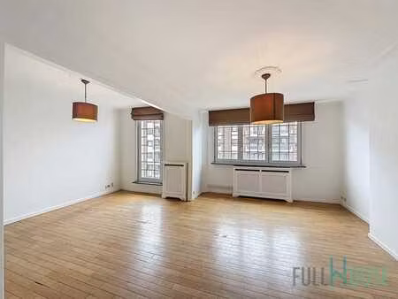 appartement 2 chambre + bureau