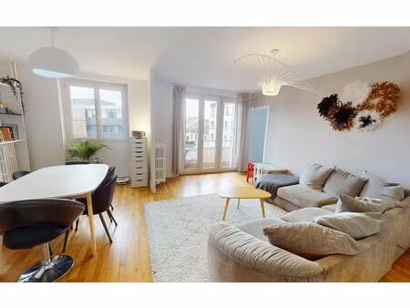 appartement lyon 7 66.13 m² t-3 à vendre  329 000 €