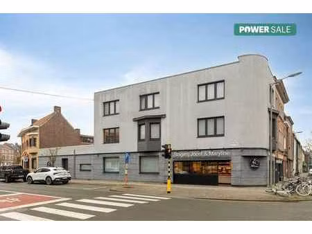 propriété commerciale avec maison à vendre à courtrai.