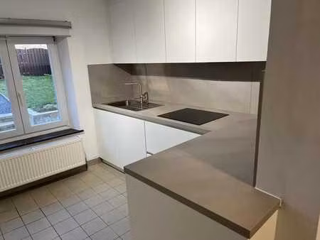 chouette petite maison idéalement située