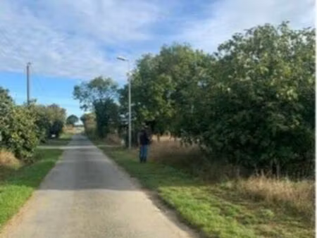 terrain constructible de 875 m2 à 4 km de surgeres