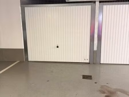 loue box rue des avelines