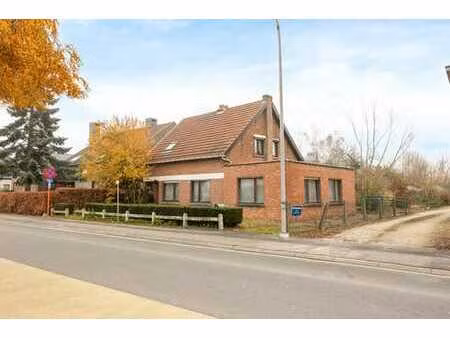 maison à rénover sur 756m² près du centre