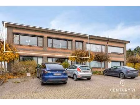 sensation de loft - jardin privé  garage et revenu extra!