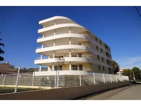 vente commerce 90 m² antibes (06600)
