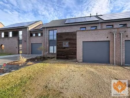 belle maison de 2016 avec 3 chambres