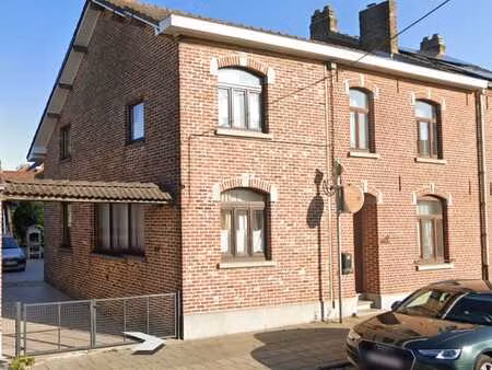 tubize- maison à rénover + entrepôt avec un potentiel énorme