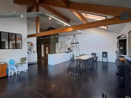 unique à jambes  véritable loft dans une ancienne usine