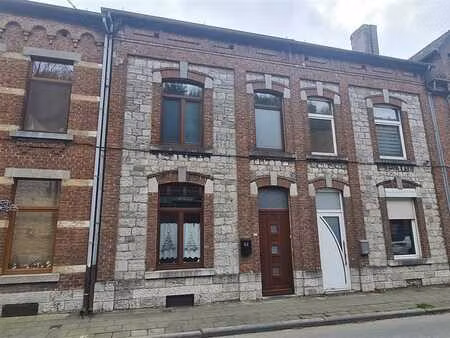 charmante maison de ville sans travaux ! 4 chb et garage !