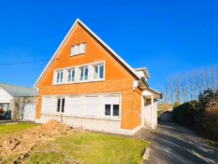 appartement 2 chambres avec parkings et cave