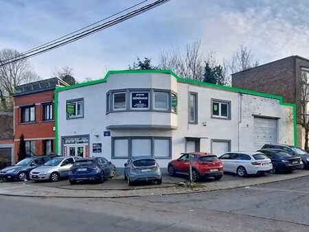 immeuble  maison style duplex: rez+appart et grand entrepôt