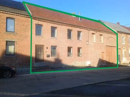 maison spatieuse rénovée 3 ch (possibilité 5)