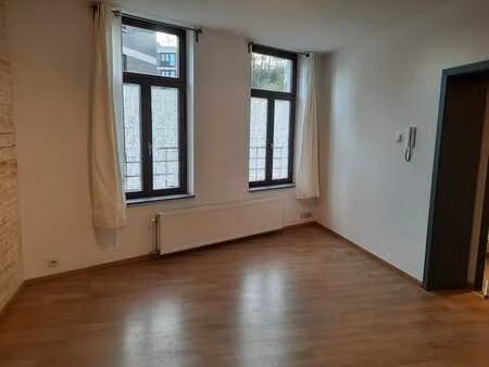 appartement lumineux 1 chambre seul