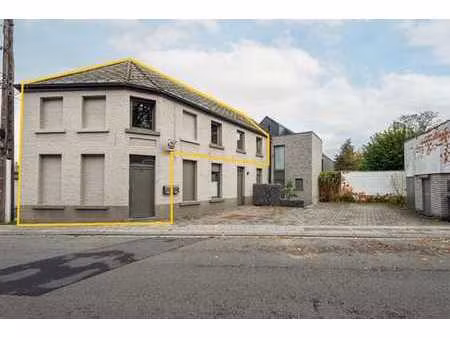 appartement bel étage 2 chambres avec parking privatif!