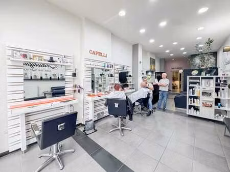 delfimmo - rdc commercial + 3 appartements !