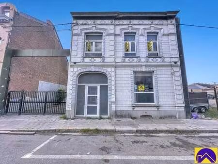 superbe immeuble de rapport 4 faç : 2 apparts + 1 terrasse