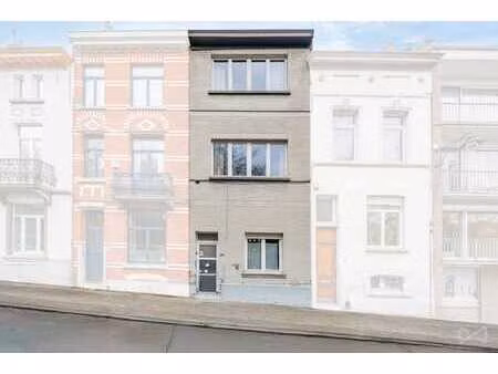 forest - belle maison unifamiliale avec jardin