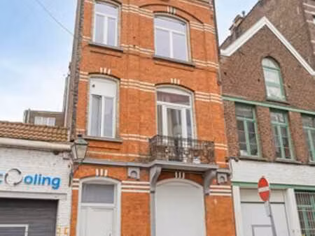 forest - maison de 227 m³ - 6 chambres - 4 salles de douches