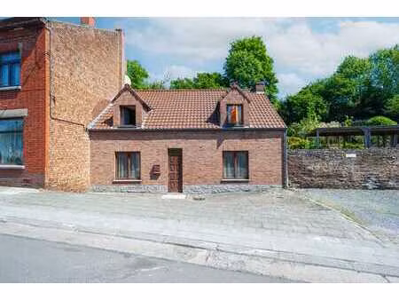 maison 3 faç. à parachever - 4 chambres avec jardin!