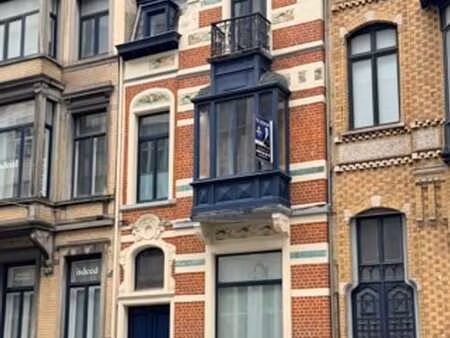 !new! q. schuman- maison bourgeoise de 272m² avec 2 parkings