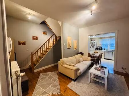 beau duplex - a proximité de la place saint-job