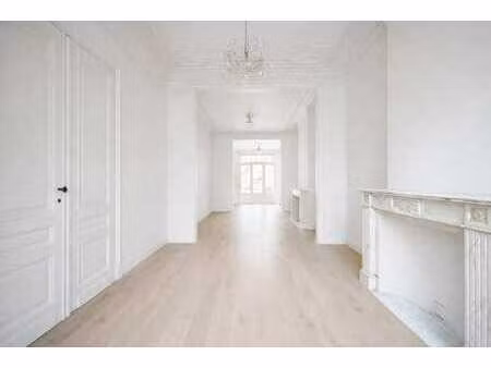 spacieuse maison avec jardin a renover !