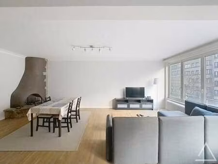 appartement 2 chambres avec terrasses  cave et parking