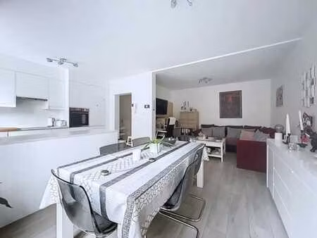 papenkasteel : superbe rez-de-chaussée 1 chambre avec jardin