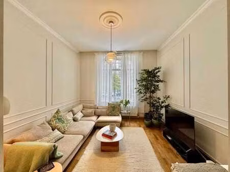 ixelles - duplex de 111m² avec grande cour extérieure