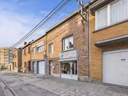 charmante maison 2 chambres et commerce