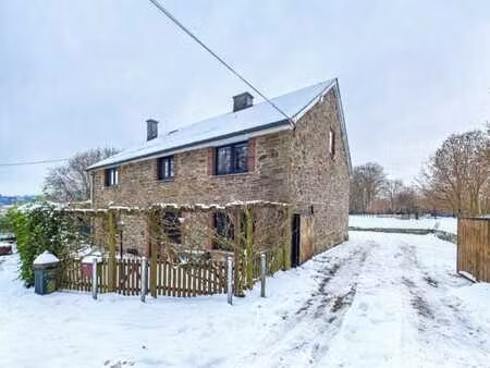 villa partiellement rénovée sur terrain exceptionnel