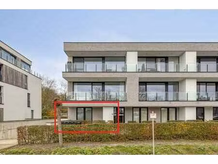 appartement unique de 2 chambres avec garage à vendre à eekl