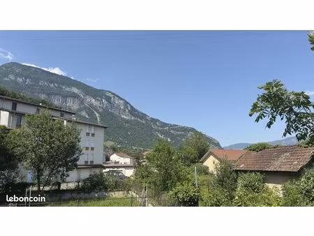 appartement 3 pièces 82 m²