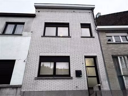 maison 4 chambres avec jardin dans le centre de renaix!