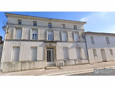 vente immeuble 136 m² pons (17800)