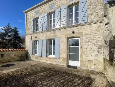 vente maison 4 pièces 83 m² rives-de-boutonne (17470)