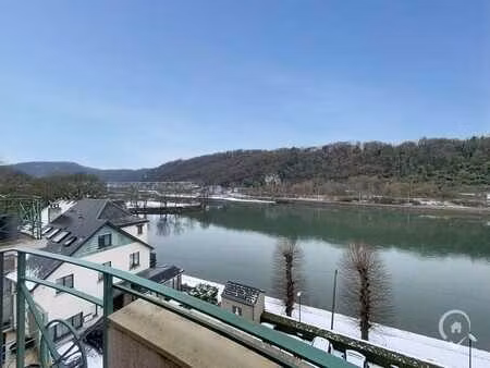 appartement 2 chambres à louer à anseremme - vue sur meuse