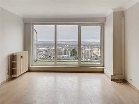 appartement 2 chambres offrant une vue imprenable su visé