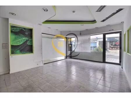 vente commerce 3 pièces 75 m² bourges (18000)