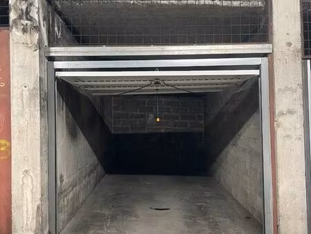 location box/parking/garage en centre ville