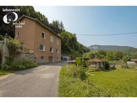 maison 6 pièces 142 m²