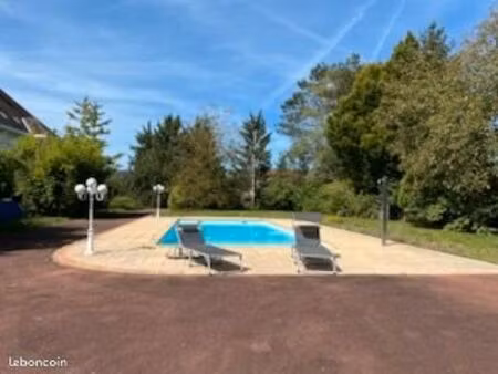 terrain 2 165 m² villereversure