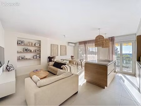 saint-raphaël – superbe 3 pièces avec vue mer  terrasse et piscine