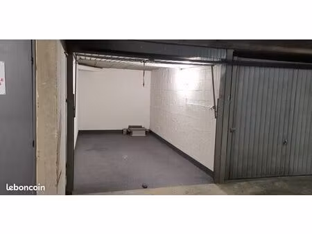garage 12 5 m² à louer