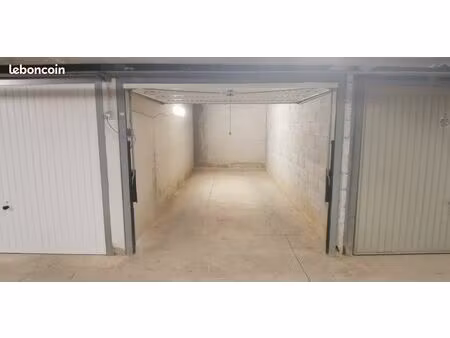 garage à louer - 16 m²