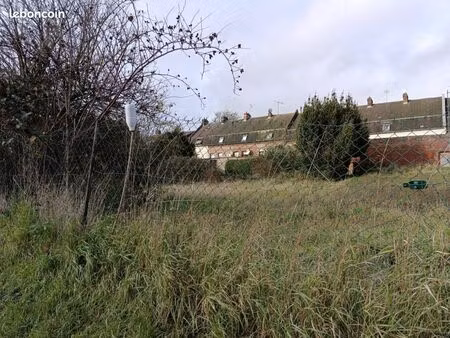 terrain 740 m² chauny