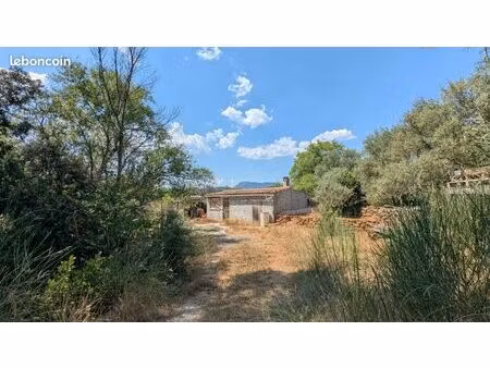 terrain 1 pièce 23 m²