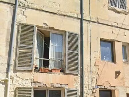 maison de camping à la campagne